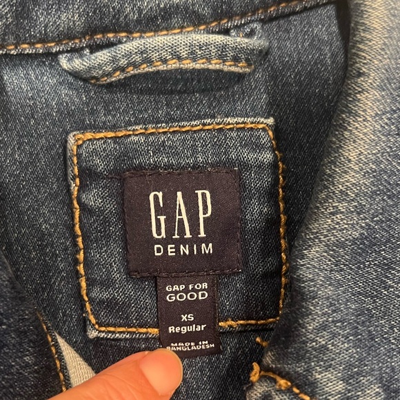 Girls GAP Jean jacket (like new) - Picture 5 of 10